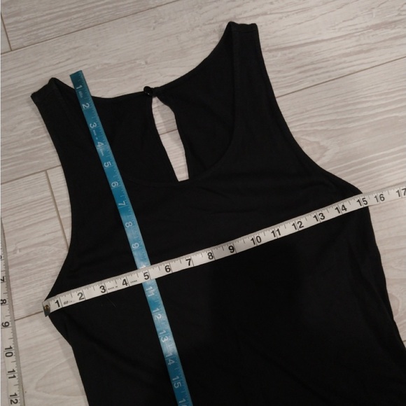 Pair of Drapy Dresses - Picture 12 of 12